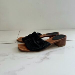 Huma Blanco Dalia Sandals in Black Leather